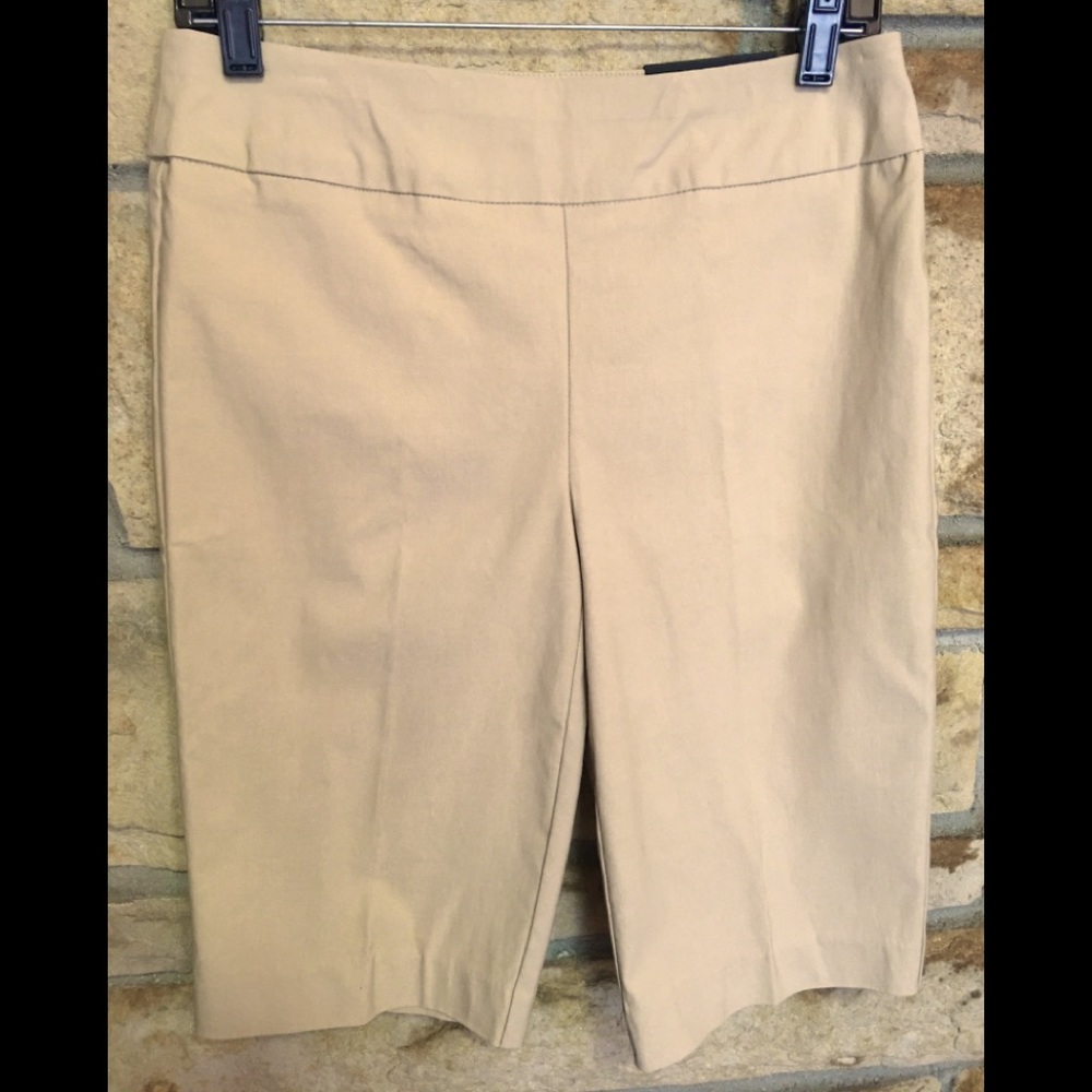 Khaki Bermuda shorts